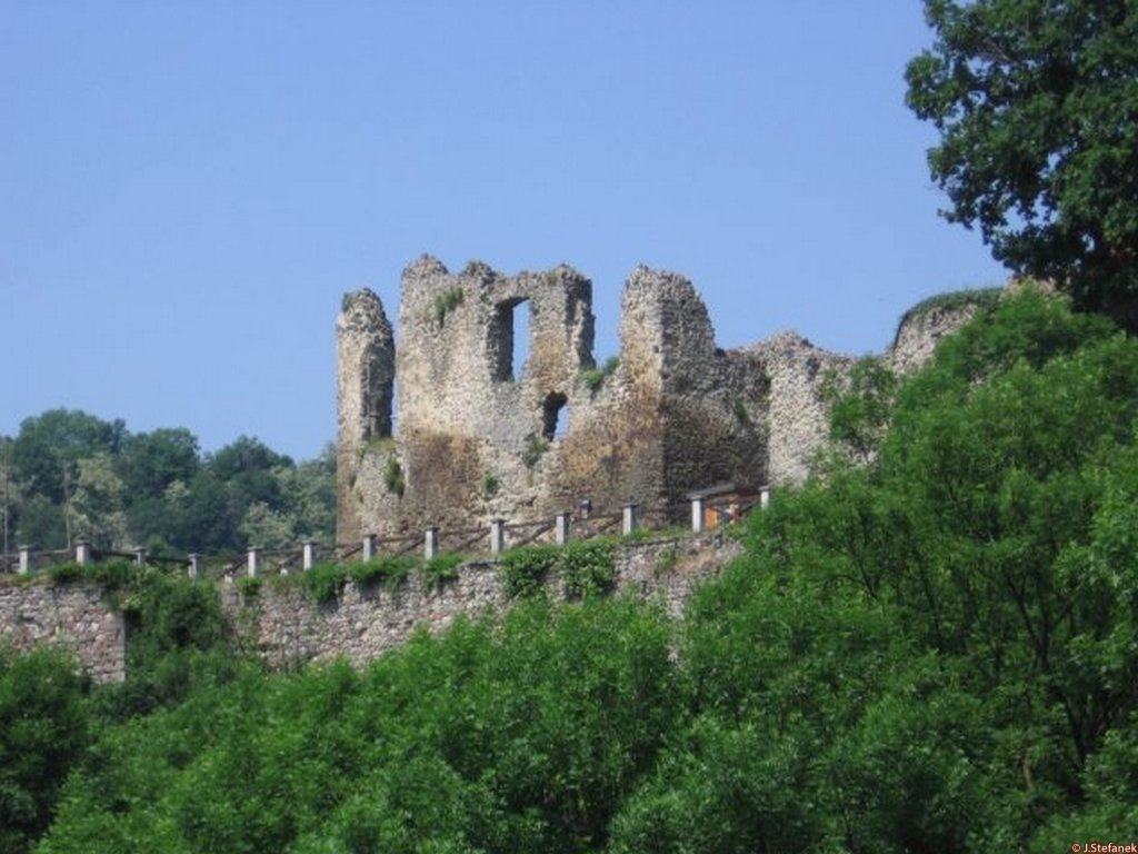 Modrý Kameň – hrad a kaštieľ